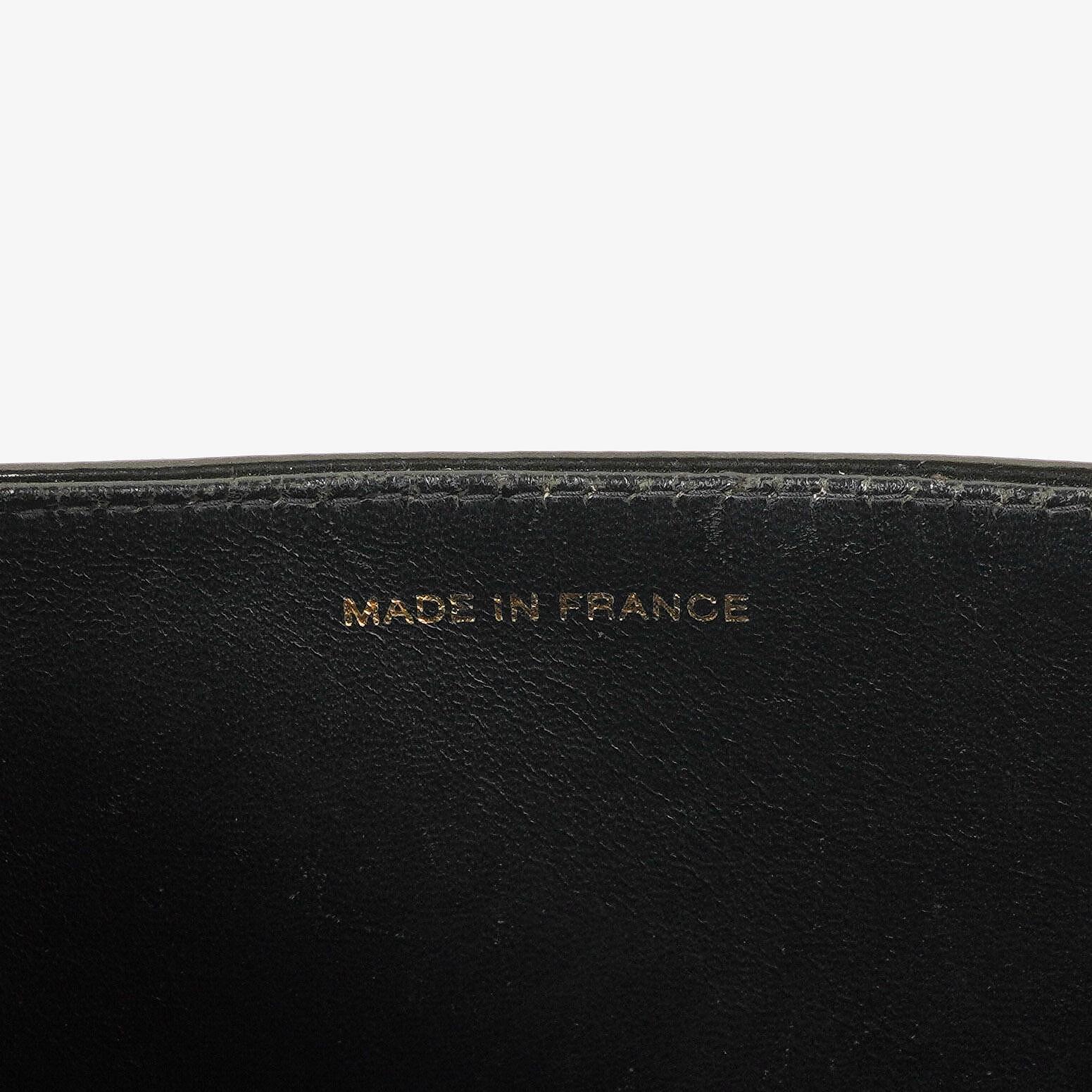 Chanel 2.55 Schultertasche aus schwarzem Lackleder mit Mademoiselle-Kette