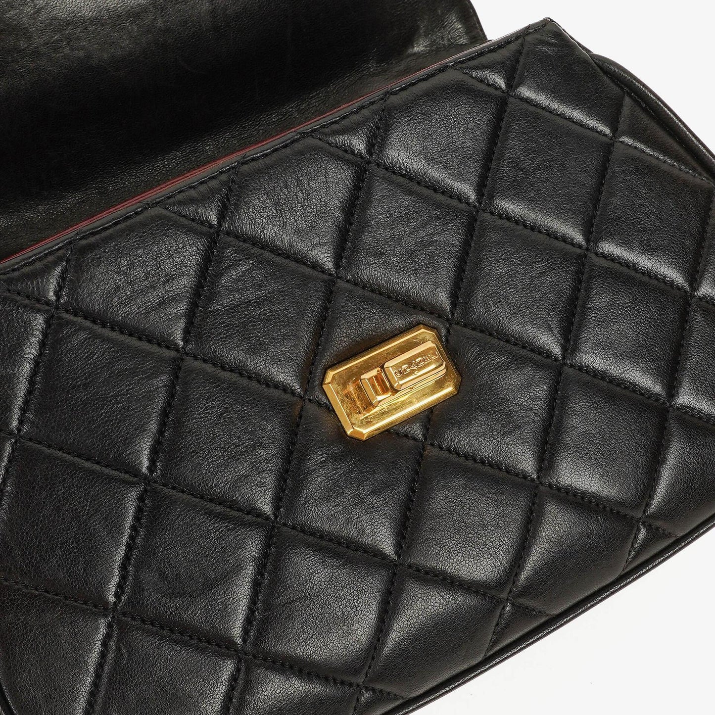 Chanel 2.55 Top-Handle Flap-Tasche aus schwarzem gestepptem Lammleder