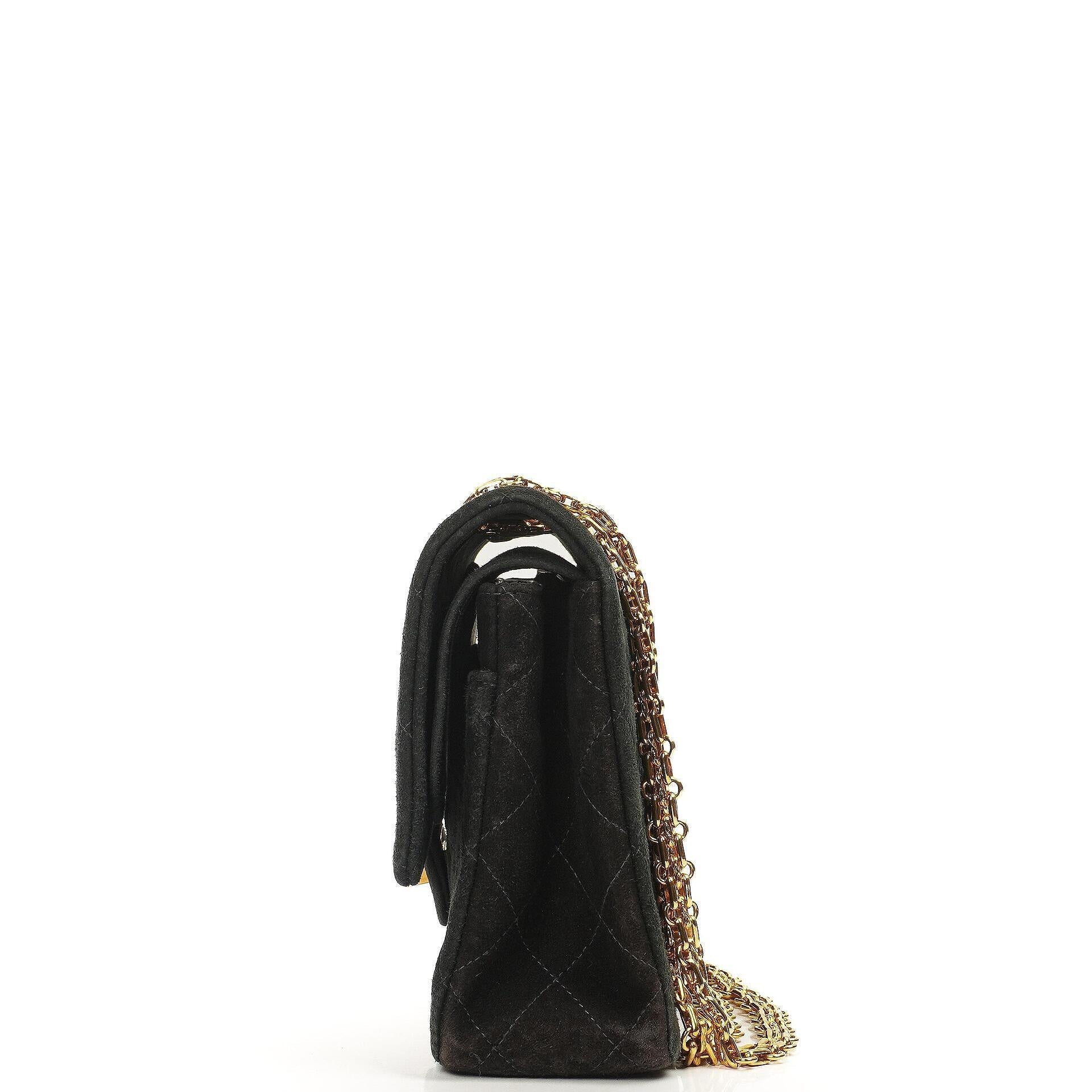 Chanel 2.55 Medium Classic Doppelklappentasche Schwarz Gepolstertes Wildleder Gold Hardware