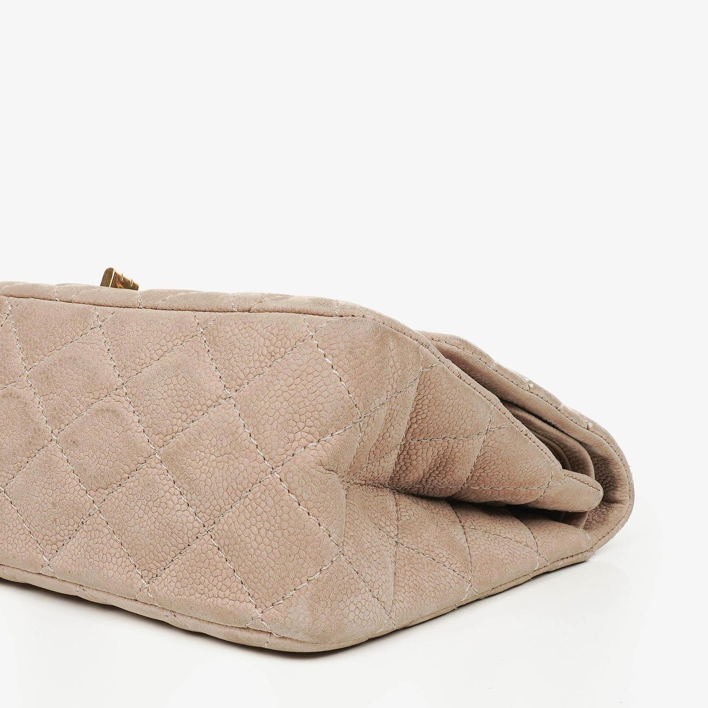 Chanel 2.55 Reissue 227 Flap Bag aus beigem gestepptem Kaviarleder mit goldfarbenen Beschlägen