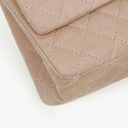Chanel 2.55 Reissue 227 Flap Bag aus beigem gestepptem Kaviarleder mit goldfarbenen Beschlägen