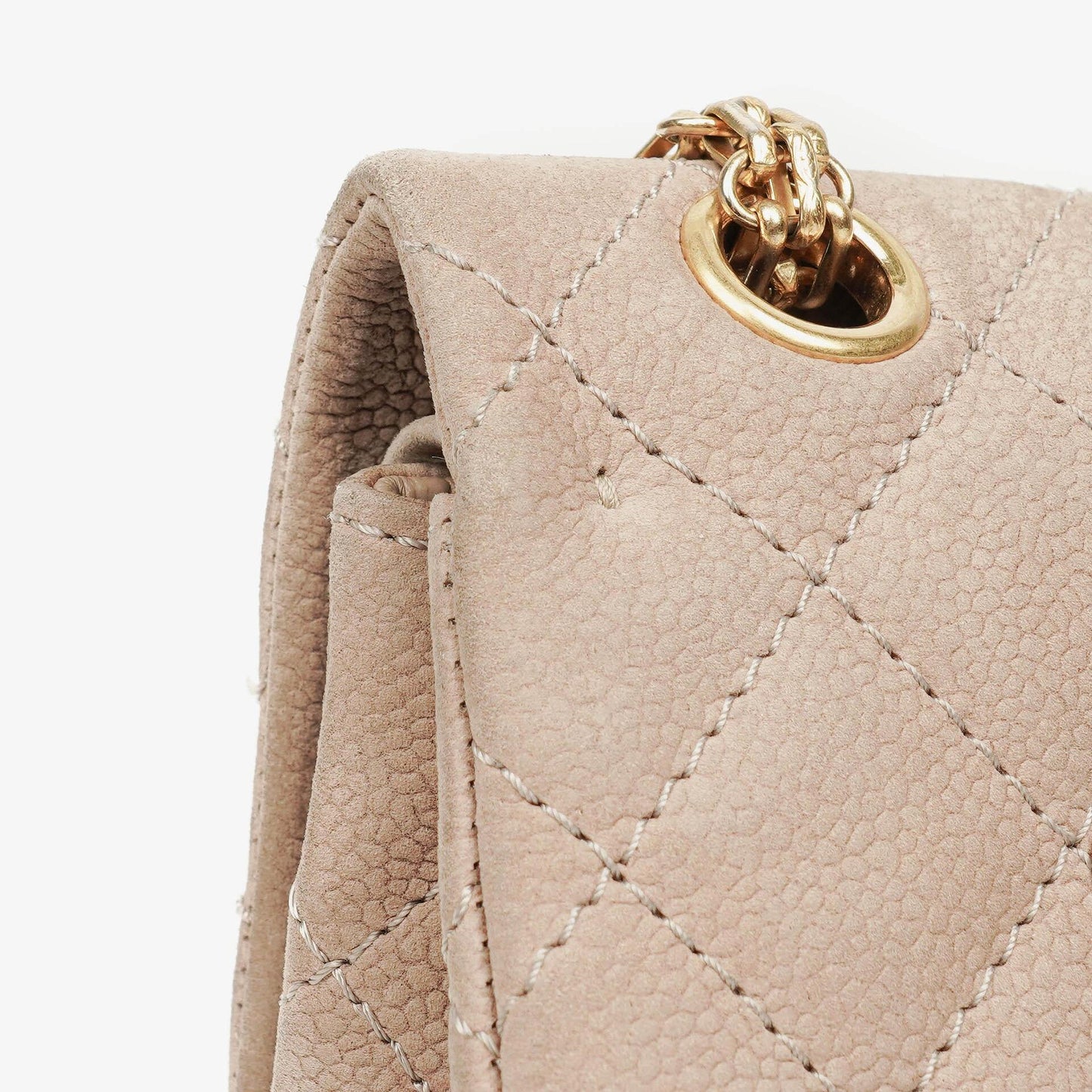 Chanel 2.55 Reissue 227 Flap Bag aus beigem gestepptem Kaviarleder mit goldfarbenen Beschlägen