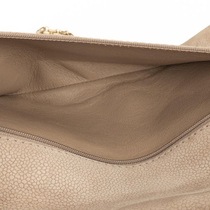 Chanel 2.55 Reissue 227 Jumbo Flap Bag aus beigem gestepptem Caviar mit goldfarbenen Beschlägen