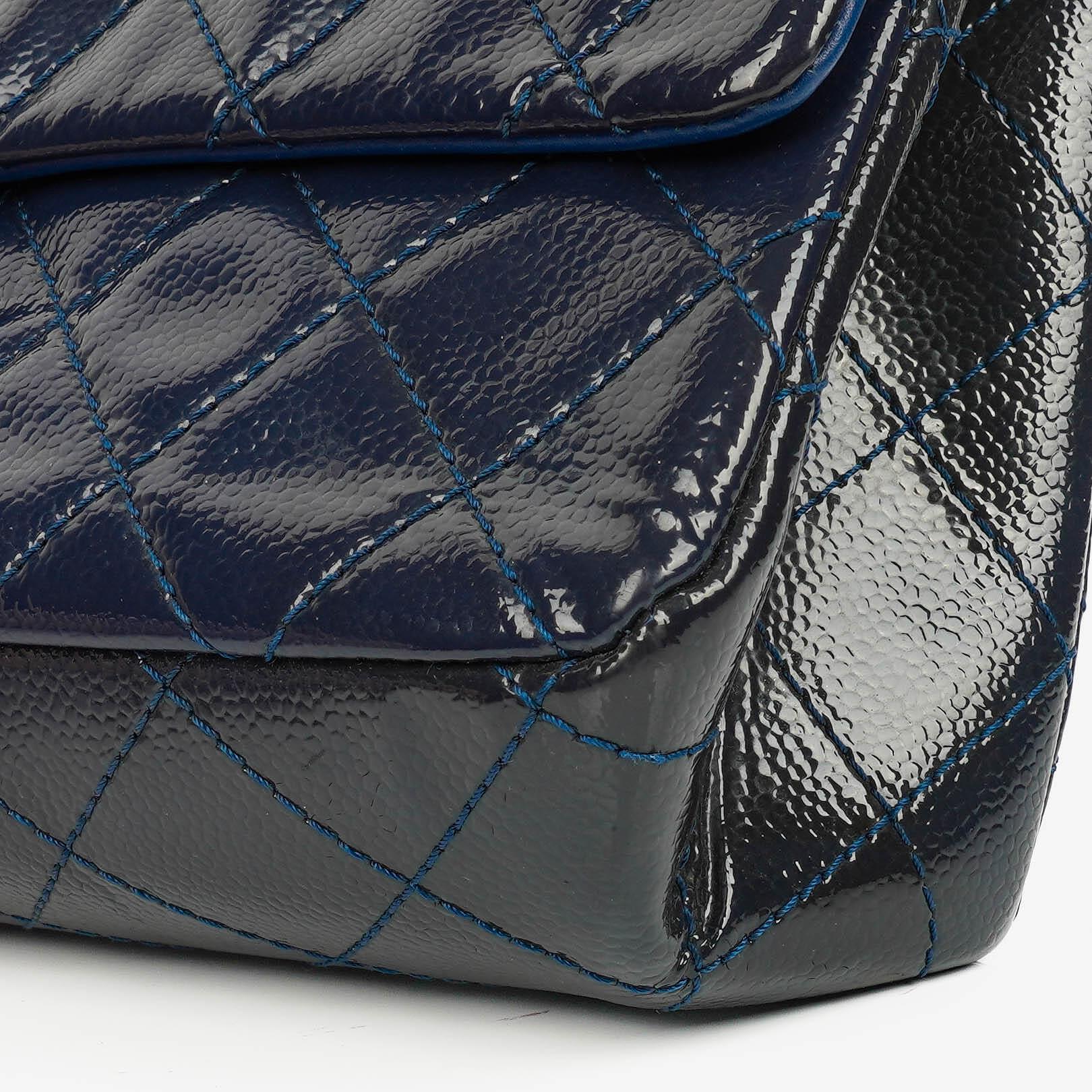 Chanel 2.55 Reissue 227 gesteppte Caviar Flap Tasche