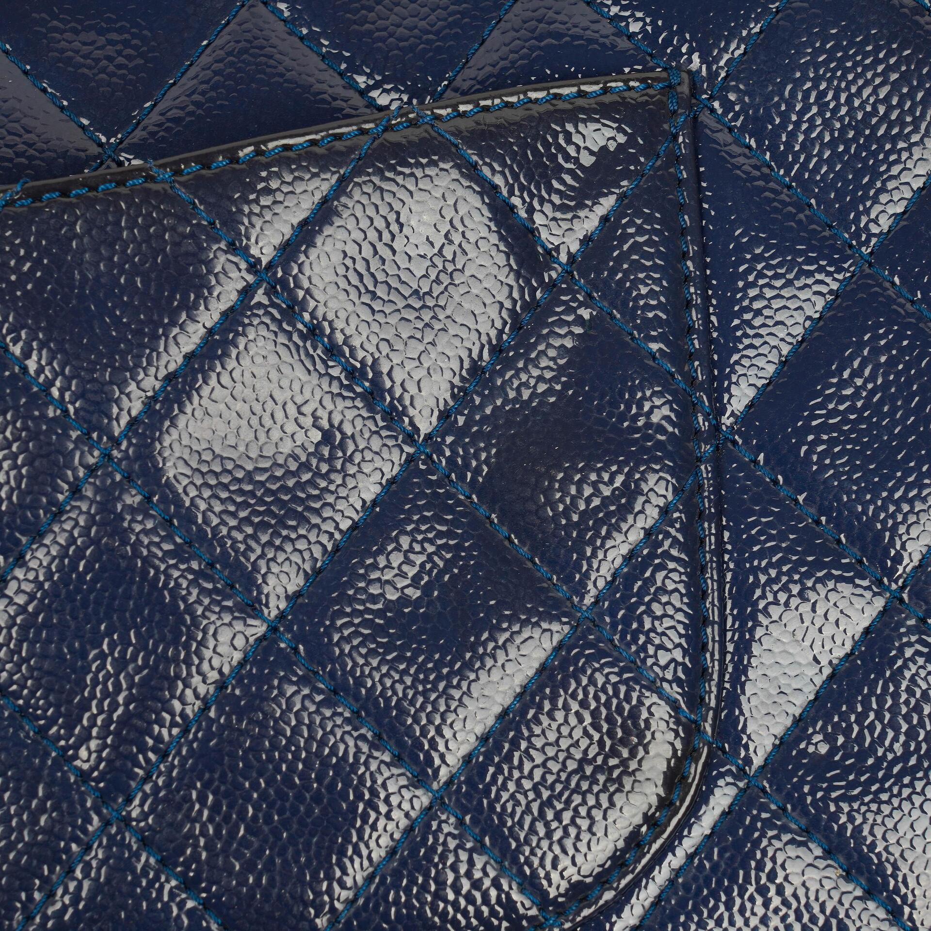 Chanel 2.55 Reissue 227 gesteppte Caviar Flap Tasche