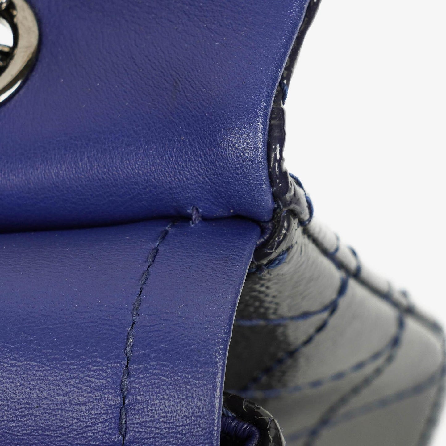 Chanel 2.55 Reissue 227 gesteppte Caviar Flap Tasche