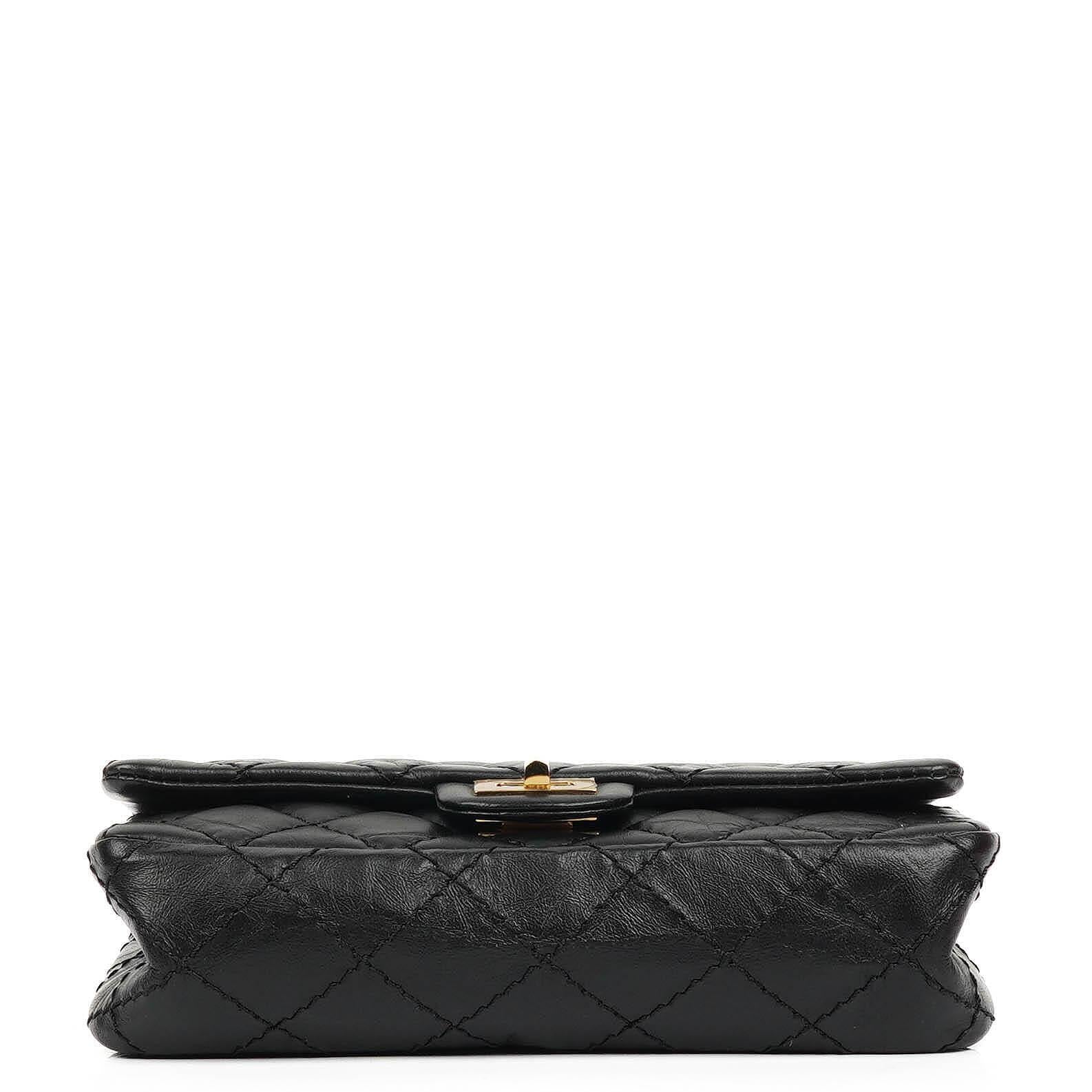 Chanel 2.55 Reissue Flap Belt Bag aus schwarzem gestepptem gealtertem Kalbsleder
