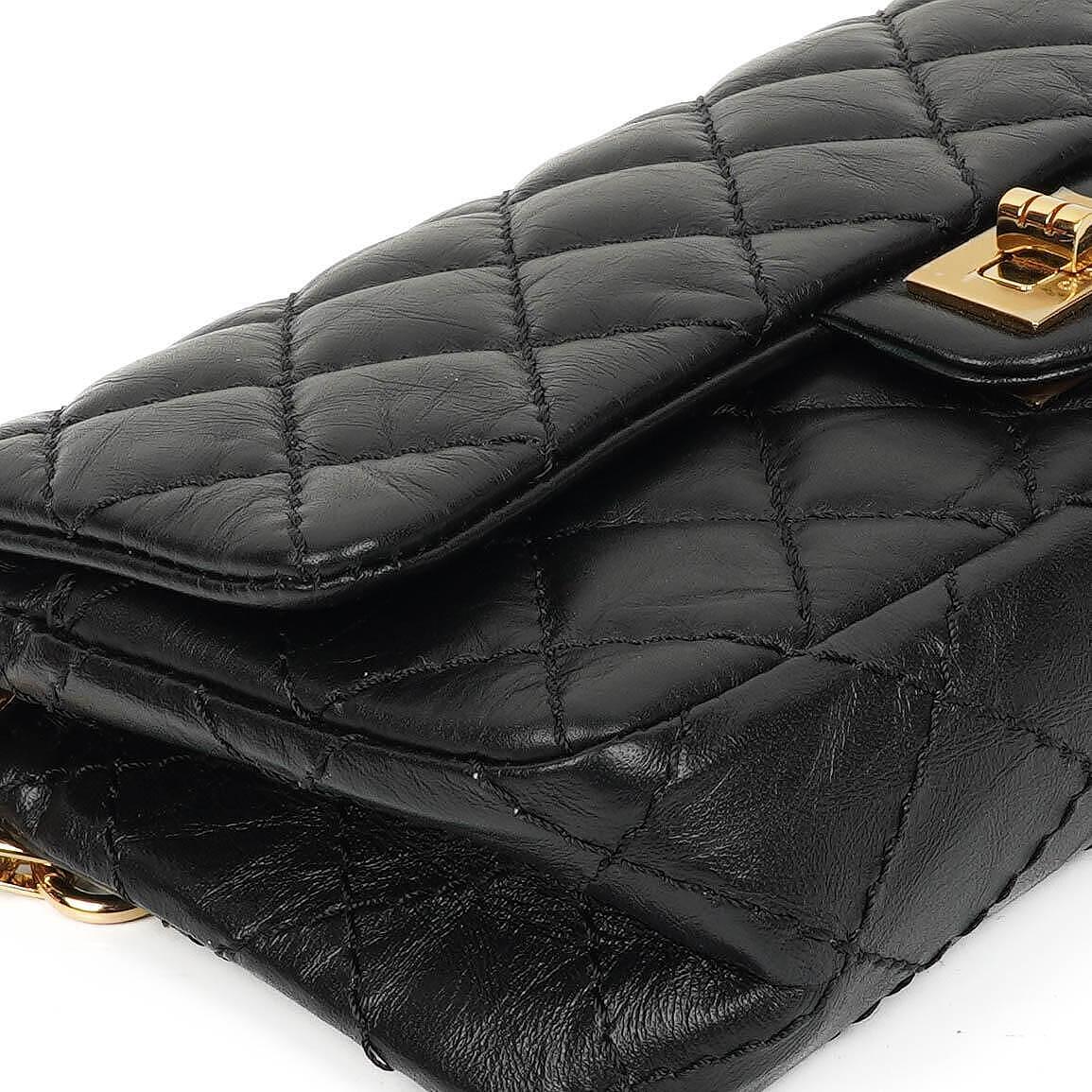 Chanel 2.55 Reissue Flap Belt Bag aus schwarzem gestepptem gealtertem Kalbsleder