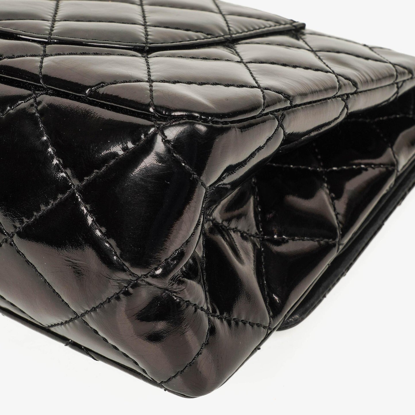 Chanel 2.55 Reissue 227 Double Flap Tasche aus Lackleder mit Ruthenium-Beschlägen