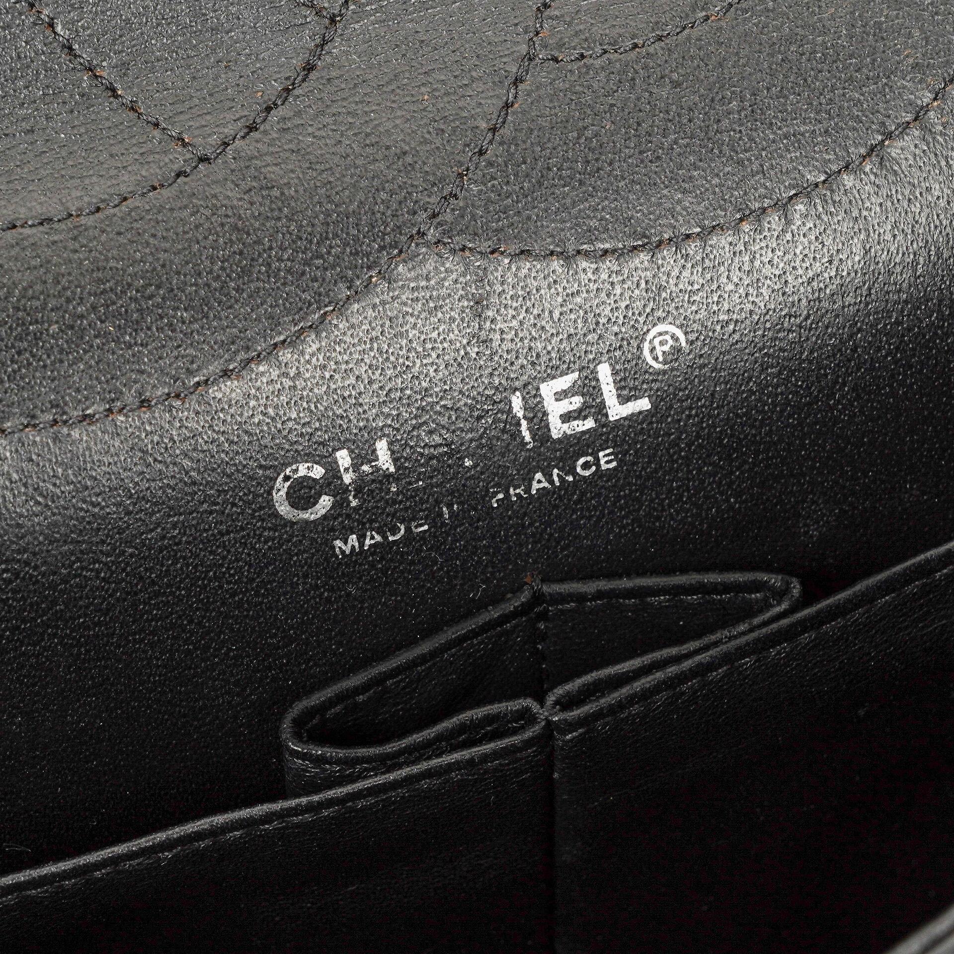 Chanel 2.55 Reissue 227 Double Flap Tasche aus Lackleder mit Ruthenium-Beschlägen