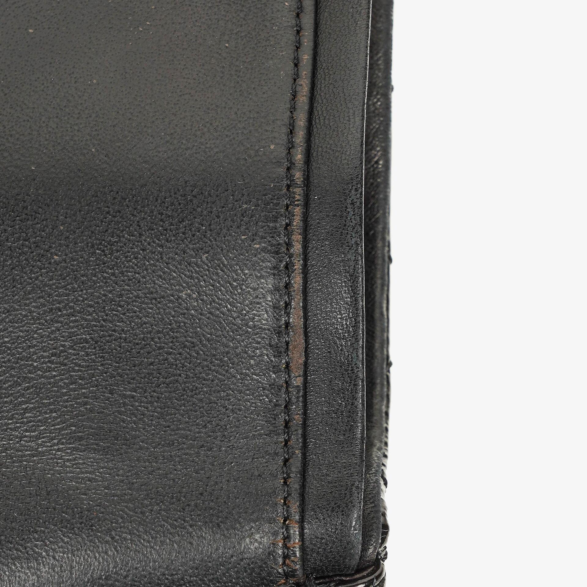Chanel 2.55 Reissue 227 Double Flap Tasche aus Lackleder mit Ruthenium-Beschlägen