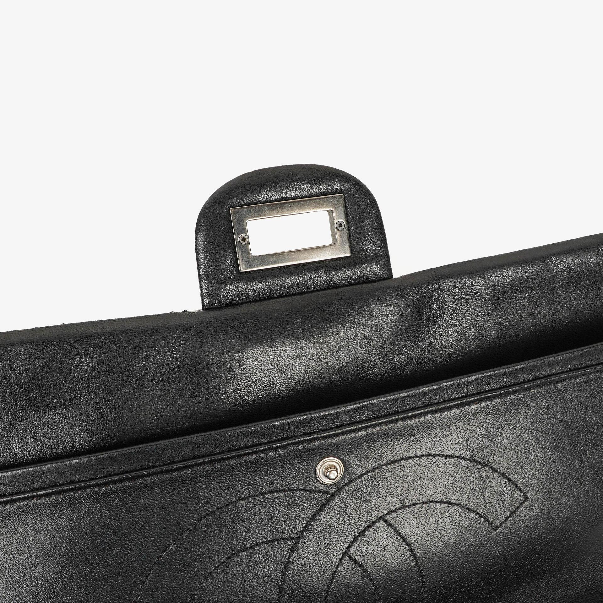 Chanel 2.55 Reissue 227 Double Flap Tasche aus Lackleder mit Ruthenium-Beschlägen