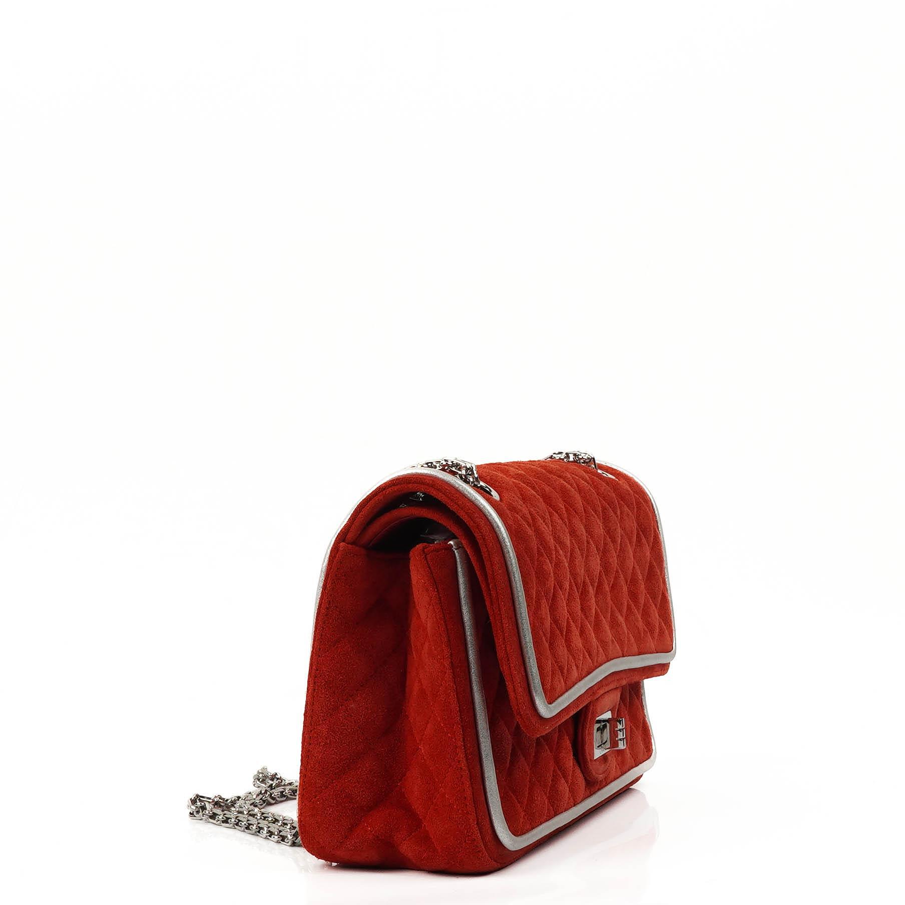 Chanel 2.55 Reissue Medium Double Flap Tasche aus rotem Wildleder und silbernem Leder
