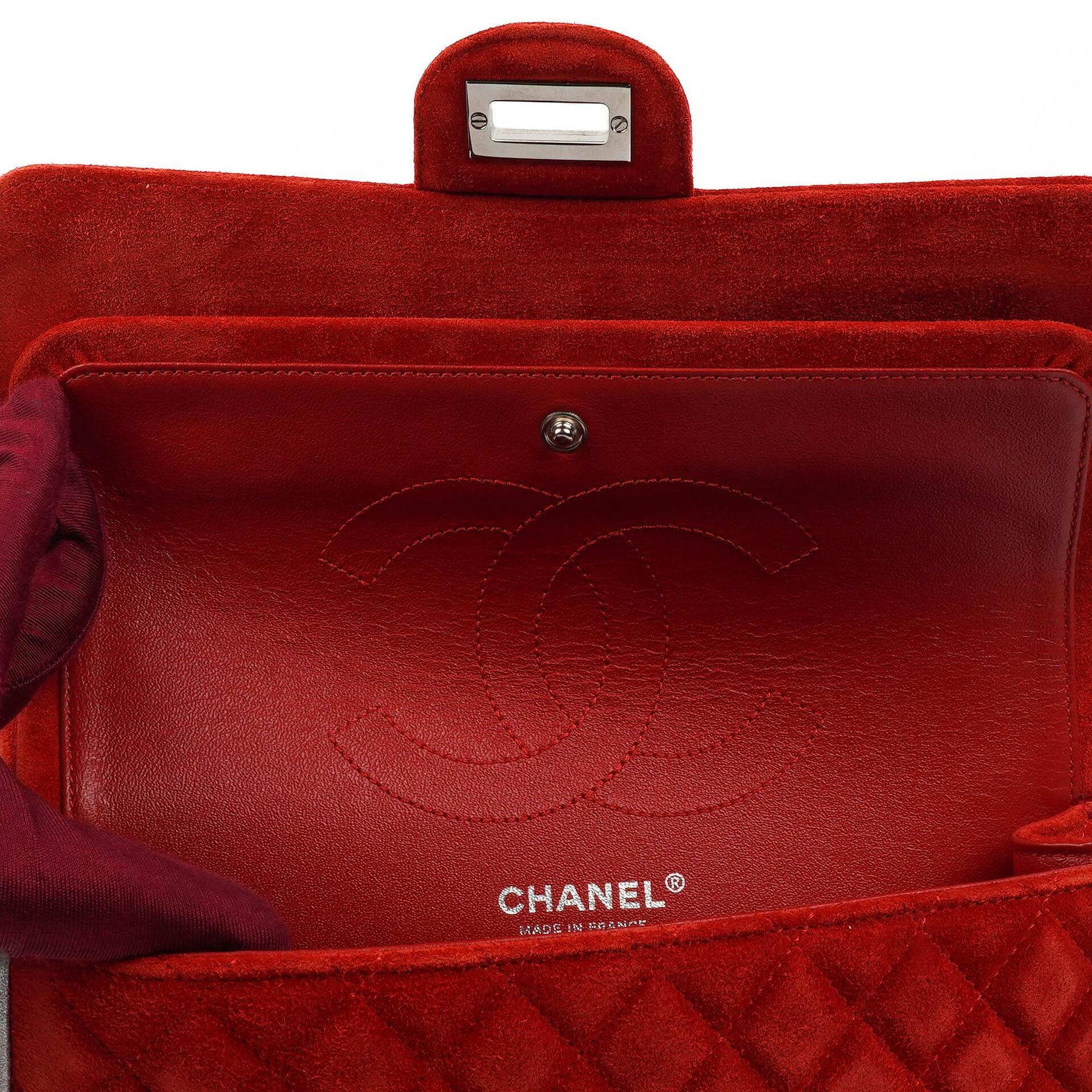 Chanel 2.55 Reissue Medium Double Flap Tasche aus rotem Wildleder und silbernem Leder
