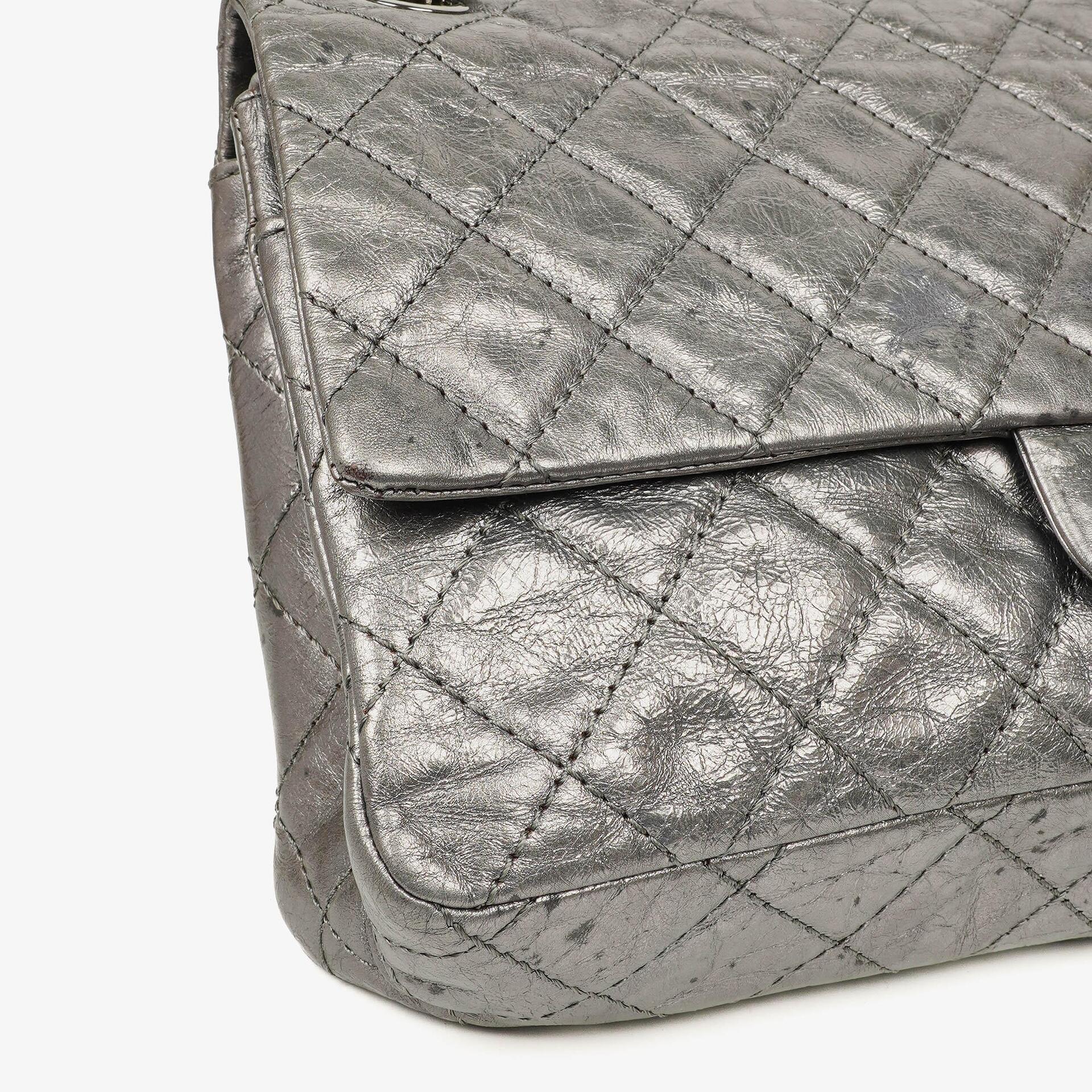 Chanel 2.55 Reissue 226 Flap Tasche aus metallisch grauem Kalbsleder