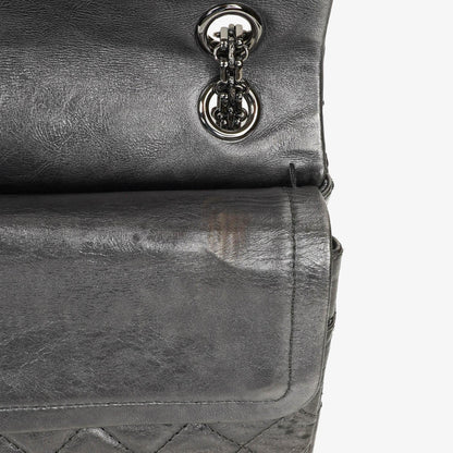 Chanel 2.55 Reissue 226 Flap Tasche aus metallisch grauem Kalbsleder