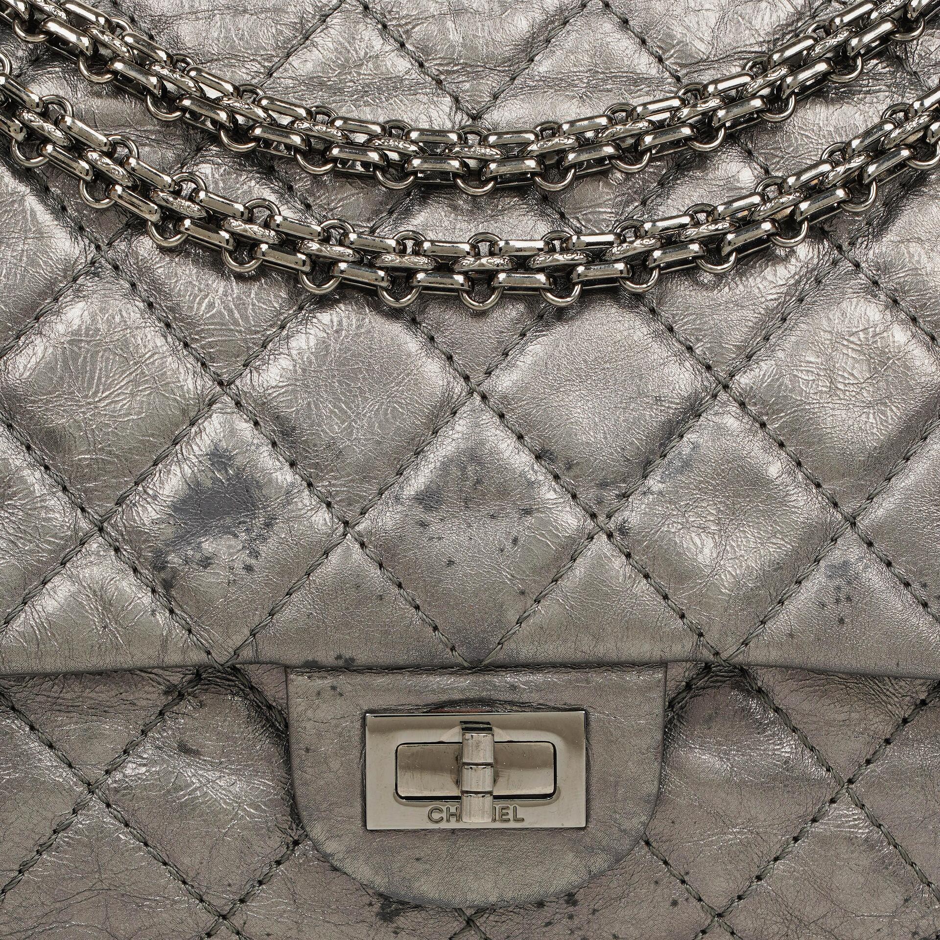 Chanel 2.55 Reissue 226 Flap Tasche aus metallisch grauem Kalbsleder