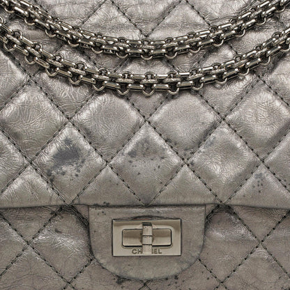 Chanel 2.55 Reissue 226 Flap Tasche aus metallisch grauem Kalbsleder