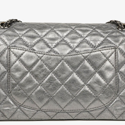 Chanel 2.55 Reissue 226 Flap Tasche aus metallisch grauem Kalbsleder