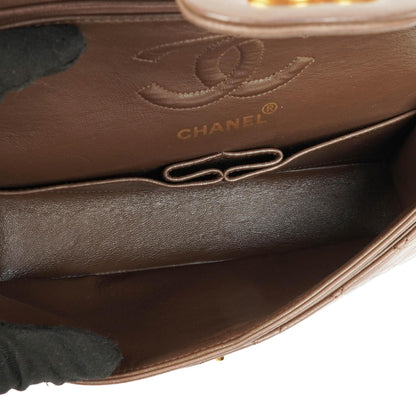 Chanel Kleine Klassische Double Flap Braun Gestepptes Lammleder 24K Vergoldete Beschläge