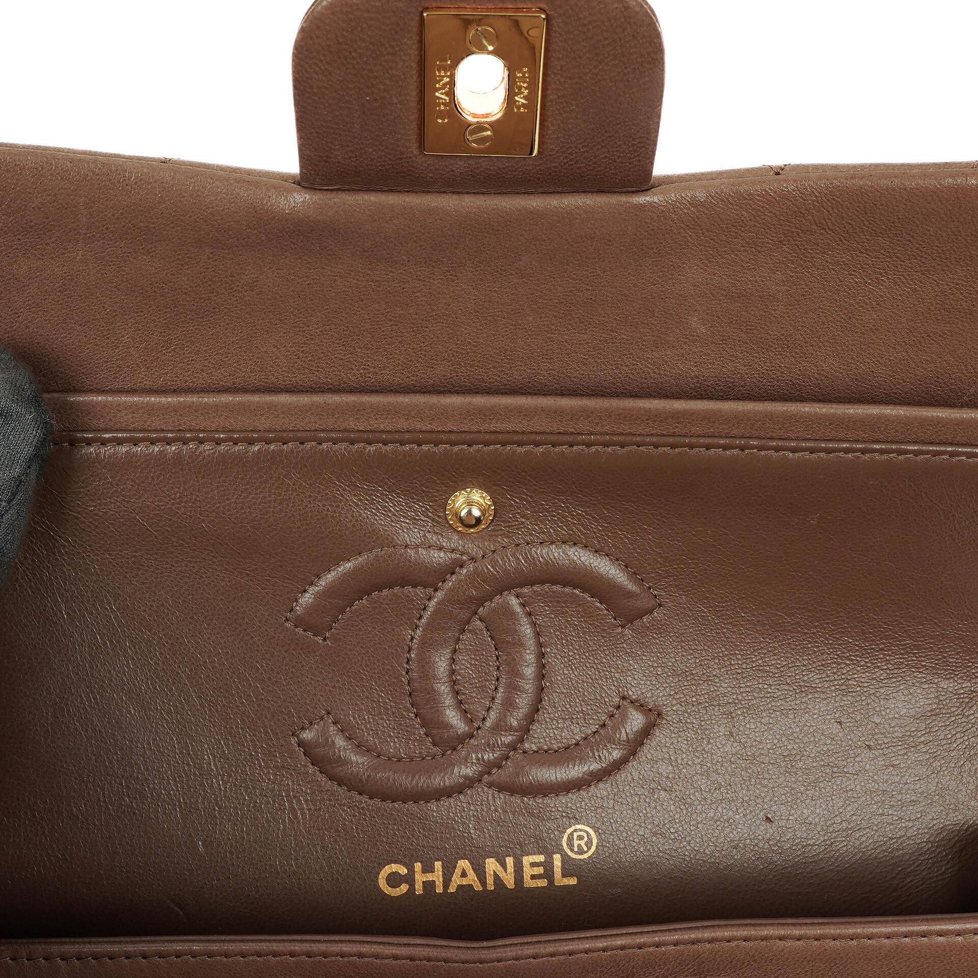 Chanel Kleine Klassische Double Flap Braun Gestepptes Lammleder 24K Vergoldete Beschläge