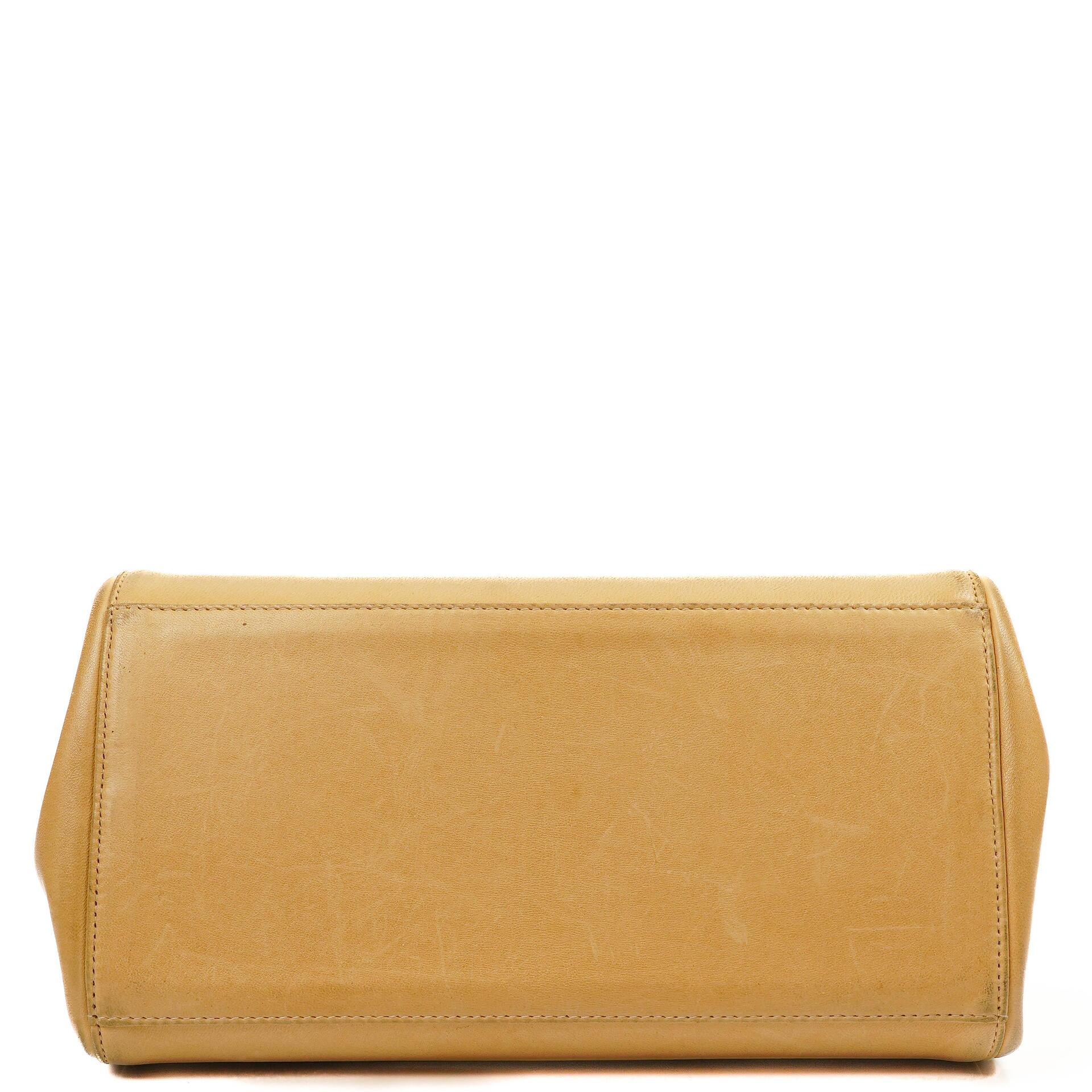 Chanel Accordion Chocolate Bar 2.55 Klappentasche Beige Gestepptes Lammleder, 2000-2002