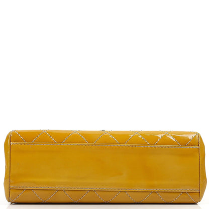 Chanel Akkordeon Doppelklappentasche Gelb Gepolstertes Lackleder Mit 24K Champagner vergoldeter Hardware