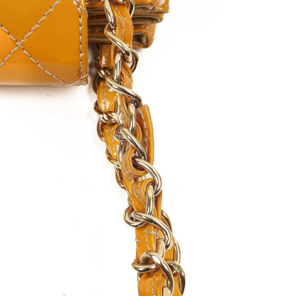 Chanel Akkordeon Doppelklappentasche Gelb Gepolstertes Lackleder Mit 24K Champagner vergoldeter Hardware