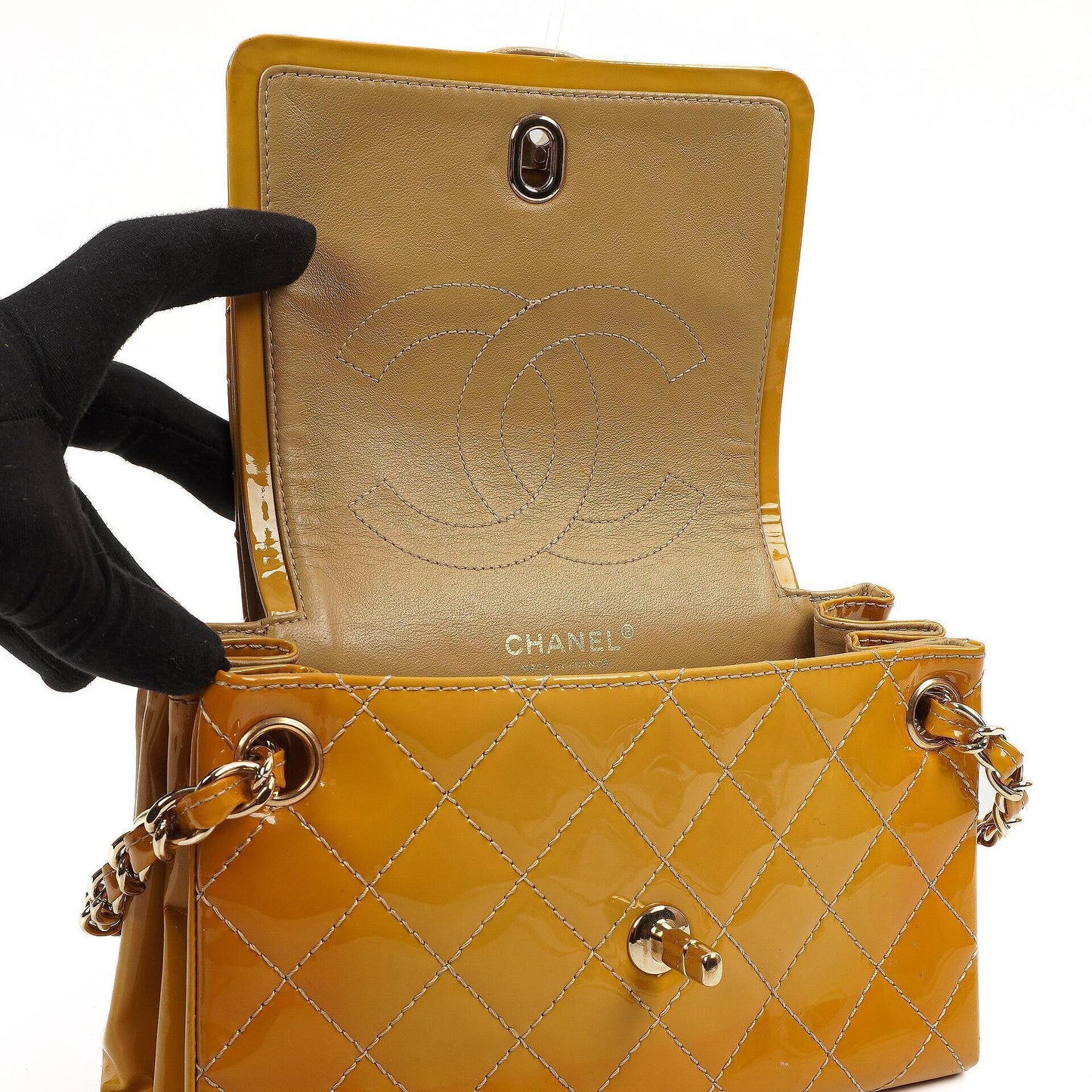 Chanel Akkordeon Doppelklappentasche Gelb Gepolstertes Lackleder Mit 24K Champagner vergoldeter Hardware