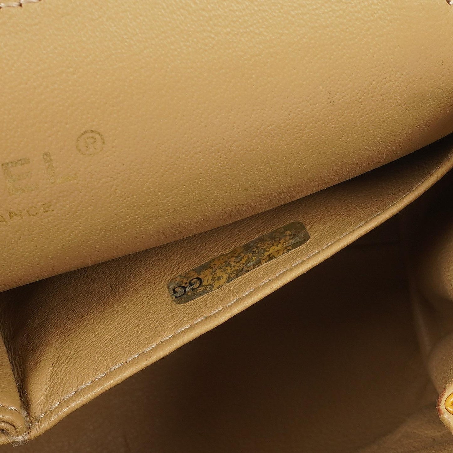Chanel Akkordeon Doppelklappentasche Gelb Gepolstertes Lackleder Mit 24K Champagner vergoldeter Hardware