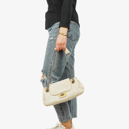 Chanel Accordion Flap Bag aus gestepptem perforiertem Leder