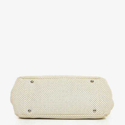 Chanel Accordion Flap Bag aus gestepptem perforiertem Leder