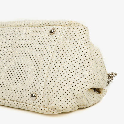 Chanel Accordion Flap Bag aus gestepptem perforiertem Leder