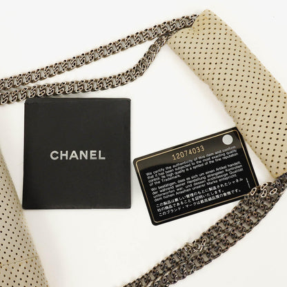 Chanel Accordion Flap Bag aus gestepptem perforiertem Leder