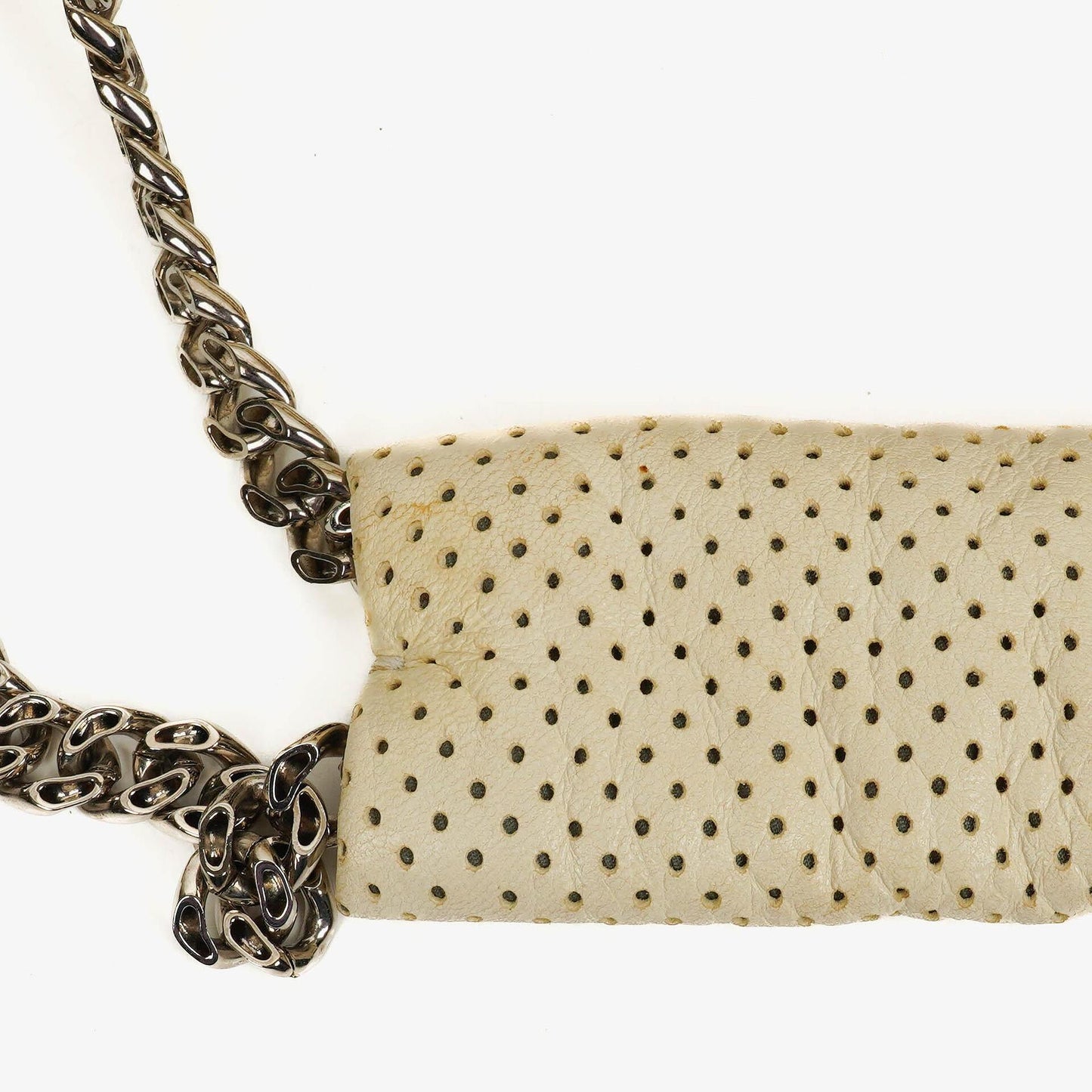 Chanel Accordion Flap Bag aus gestepptem perforiertem Leder