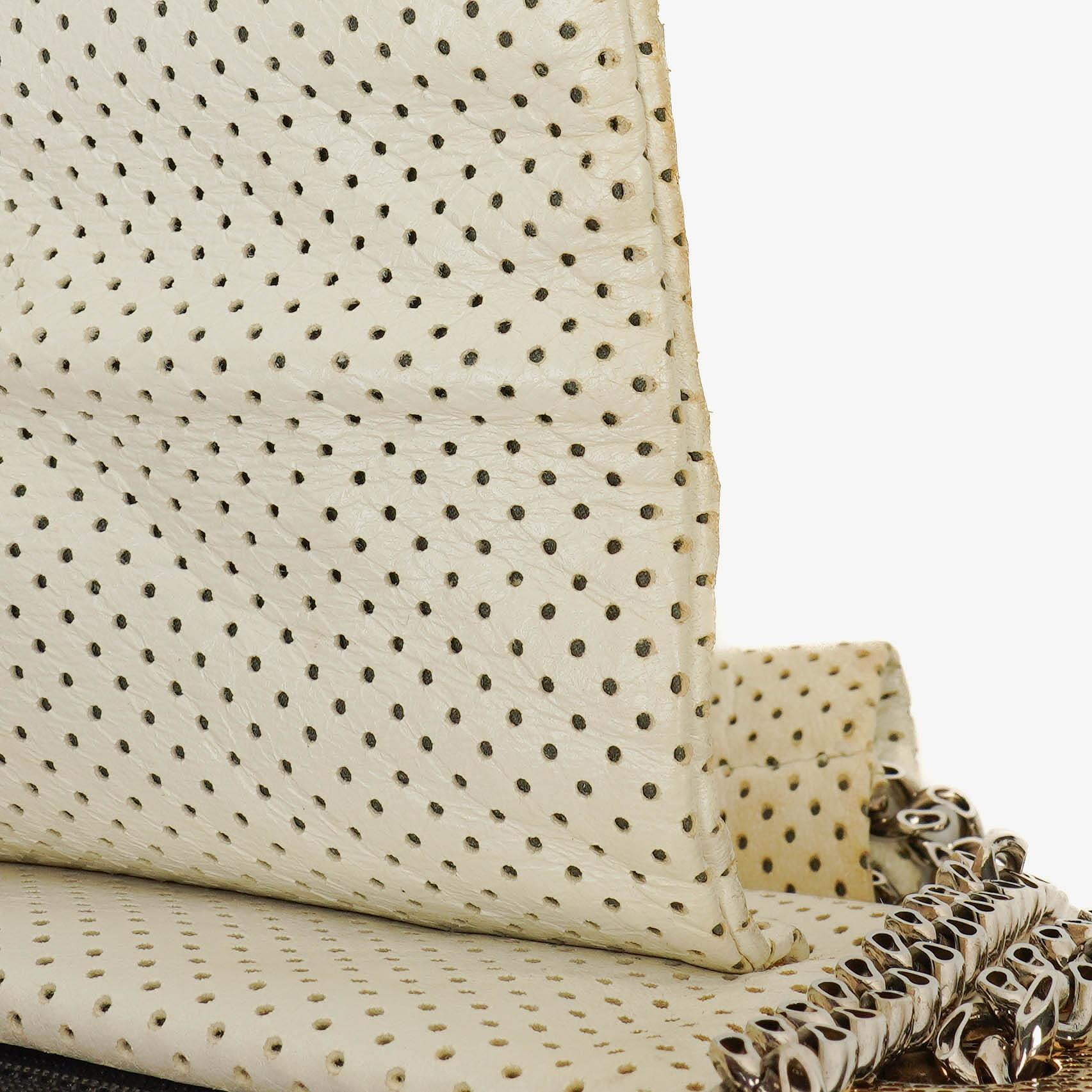 Chanel Accordion Flap Bag aus gestepptem perforiertem Leder
