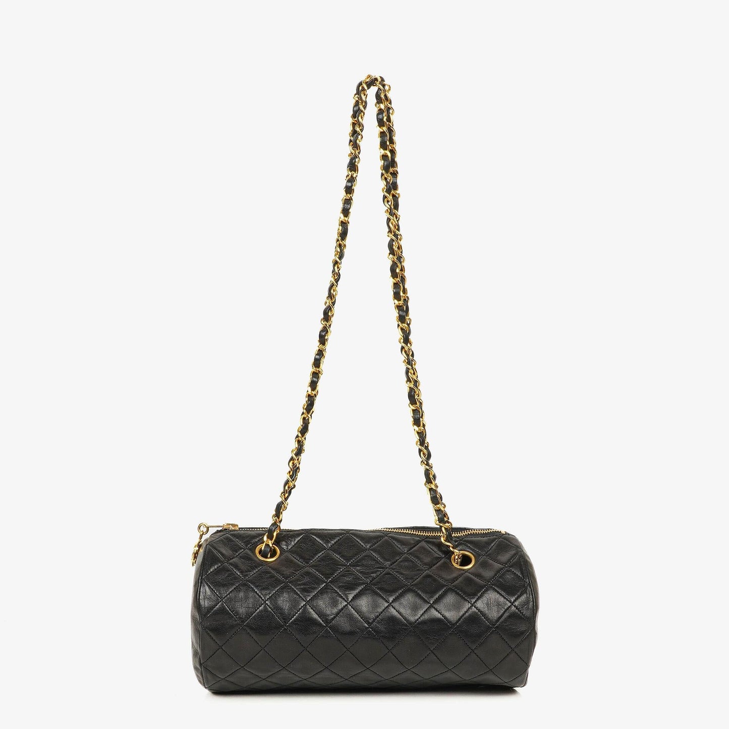 CHANEL Barrel Schultertasche aus schwarzem gestepptem Leder