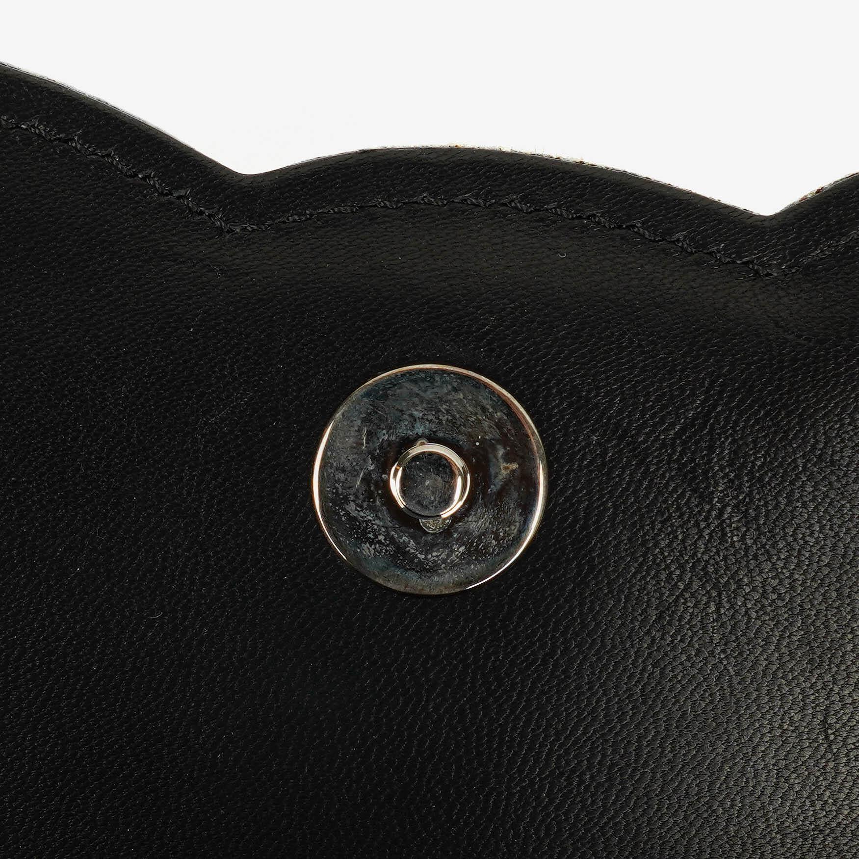 Chanel Camellia N°5 Tasche aus beigem und schwarzem Canvas
