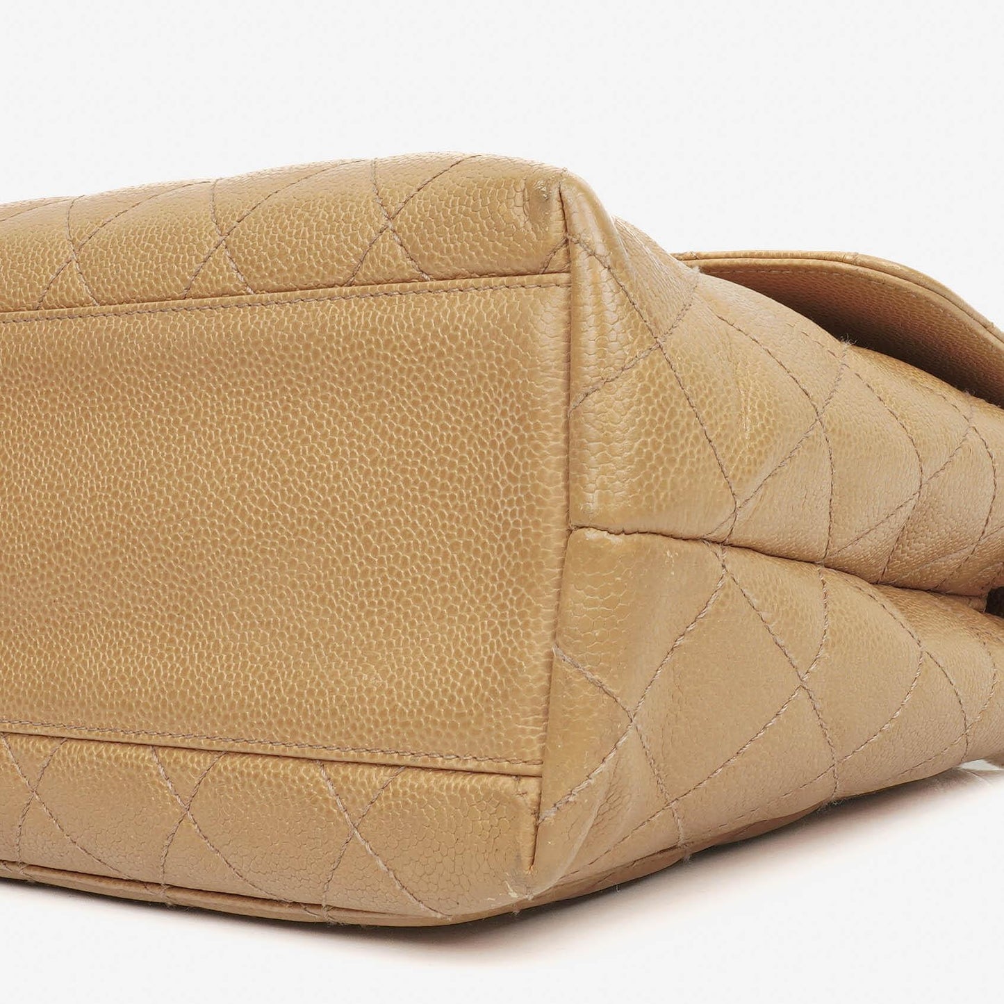 Chanel Jumbo Kelly Flap Bag aus beigem gestepptem Caviar-Leder