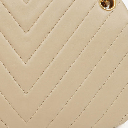 Chanel Kiss Lock Tasche aus beigem Chevron-Lammleder