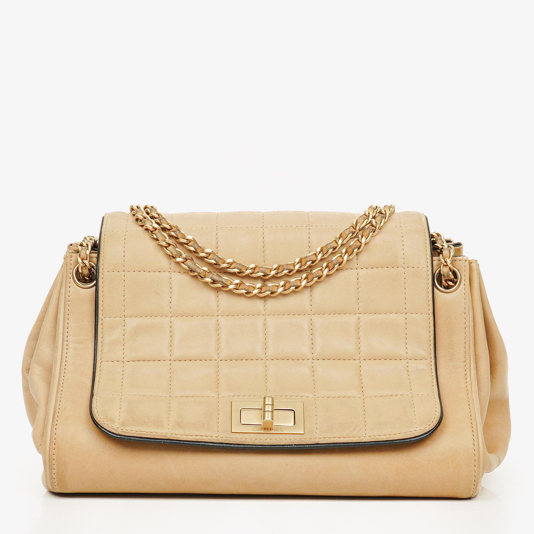 Chanel Mademoiselle Flap Accordion aus beigem Chocolate-Bar-Lammleder