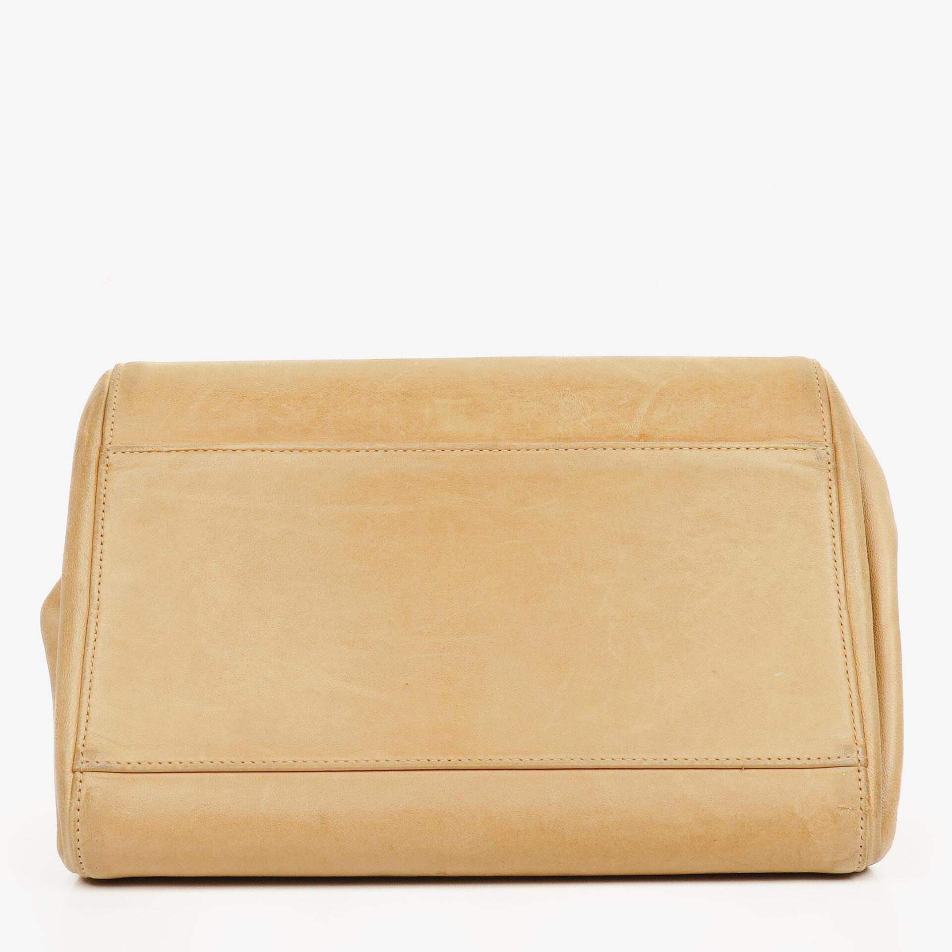 Chanel Mademoiselle Flap Accordion aus beigem Chocolate-Bar-Lammleder