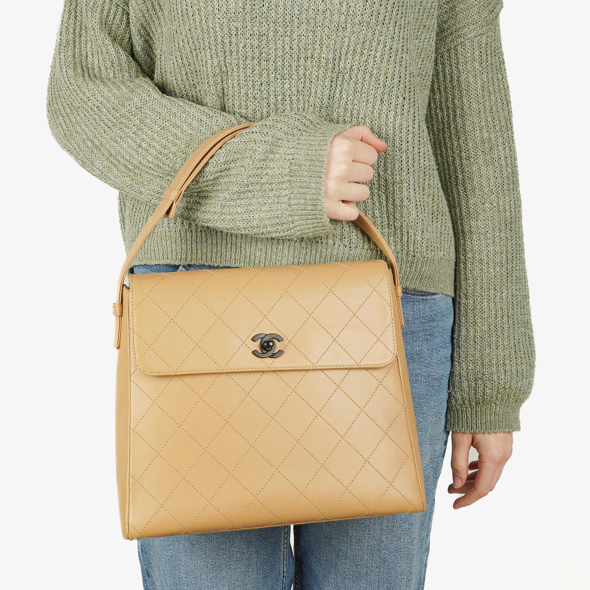 Chanel Straight Flap Tasche aus beigem Lammleder, 1997-1999