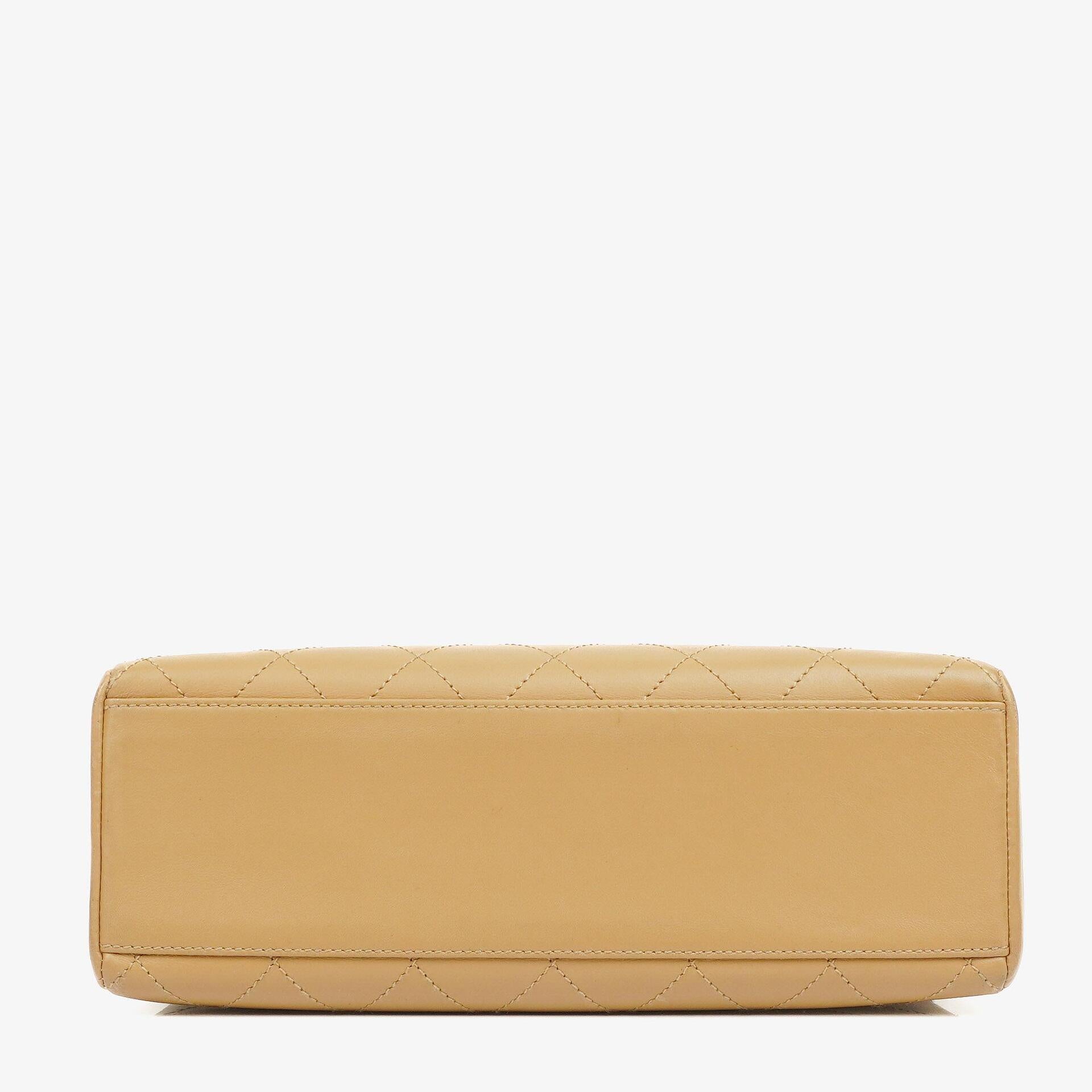 Chanel Straight Flap Tasche aus beigem Lammleder, 1997-1999