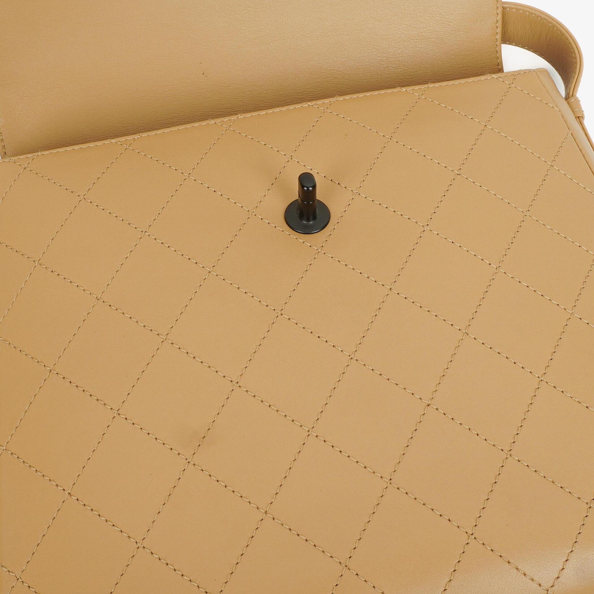 Chanel Straight Flap Tasche aus beigem Lammleder, 1997-1999