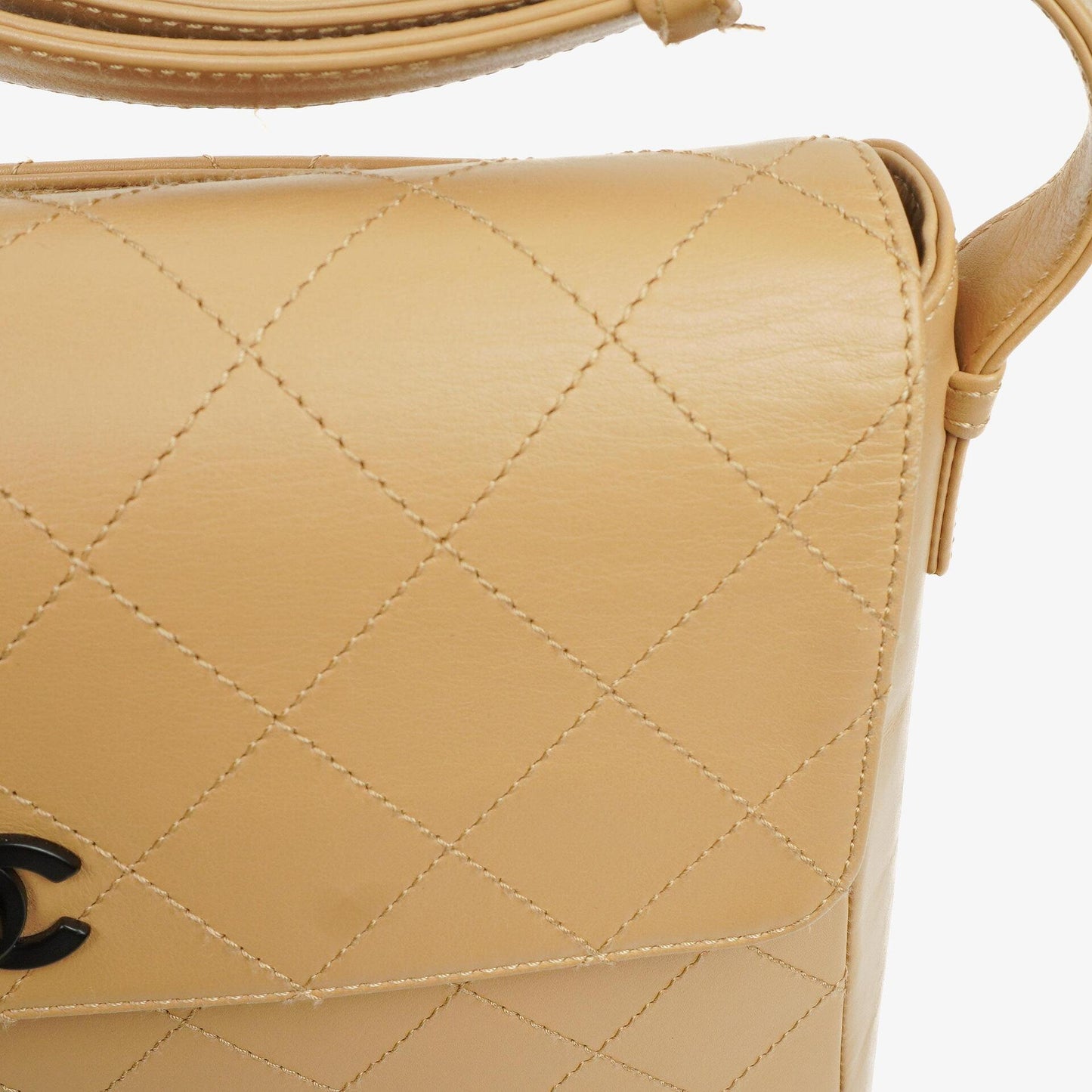 Chanel Straight Flap Tasche aus beigem Lammleder, 1997-1999