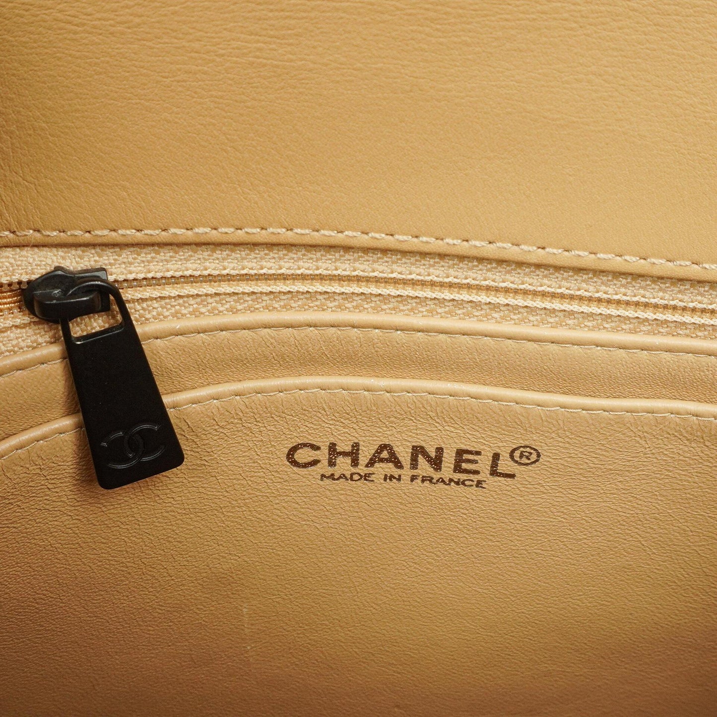 Chanel Straight Flap Tasche aus beigem Lammleder, 1997-1999