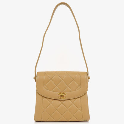 Chanel Beige Gesteppt Lammleder Diana Schultertasche mit 24K Vergoldeter Hardware