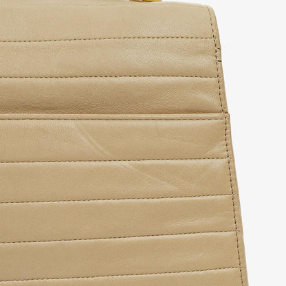 Chanel Flap Umhängetasche aus beigem gestepptem Lammleder