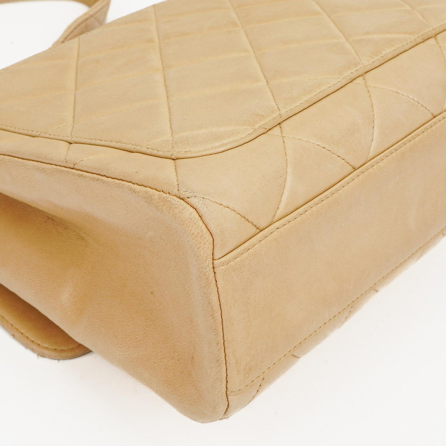 Chanel Kleine Single Flap Tasche aus beigem gestepptem Lammleder mit 24K vergoldeten Beschlägen